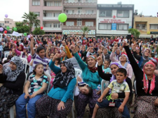 Romanlardan Kutlu Doğum etkinliği