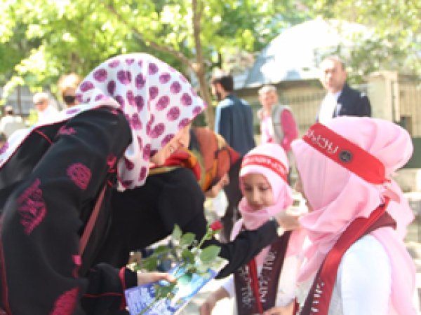 Minikler halkı kutlu doğuma davet etti
