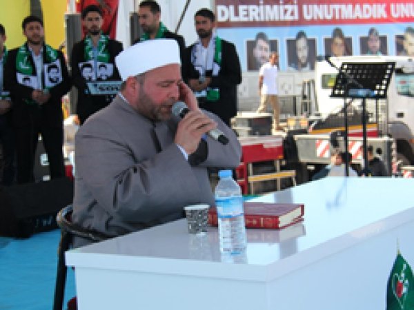 Tarihi program büyük bir coşkuyla başladı 