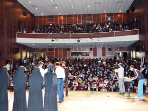 Kız İmam Hatip Lisesi'nde Mevlid coşkusu