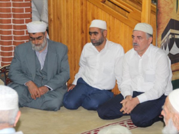 Cami cemaatinden anlamlı etkinlik
