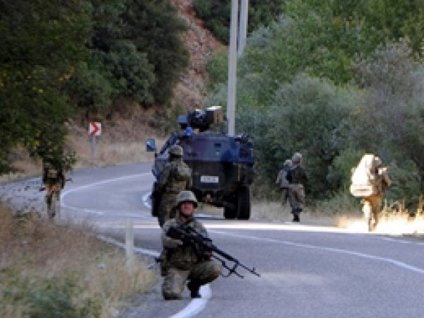 Tunceli'de bombalı saldırı: 3 ölü