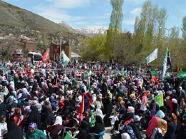 Bitlis Kutlu Doğum'da salavatlarla yankılandı