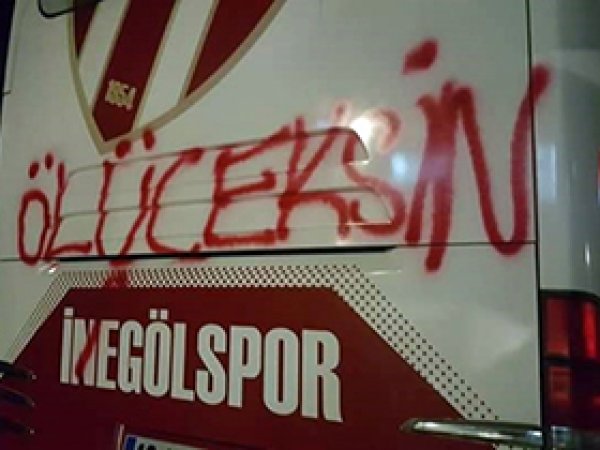 İnegölspor otobüsüne saldırı