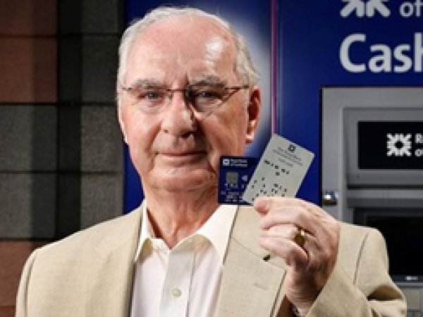 ATM'nin mucidi buluşundan para kazanamadı