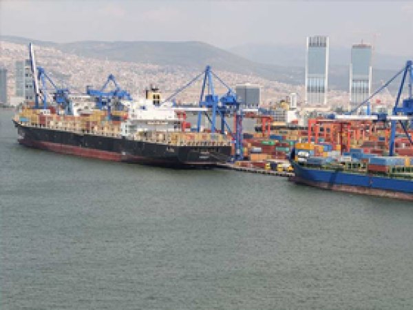 Nisan'da ihracat % 2.8 azaldı