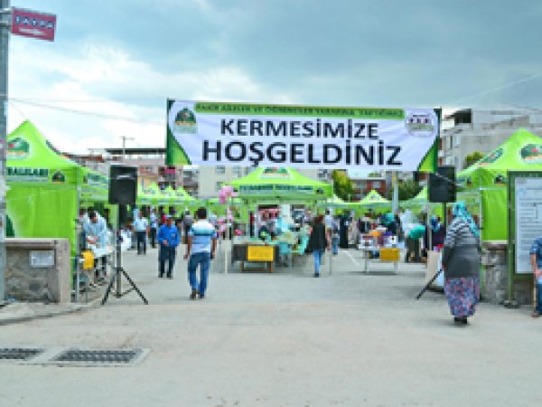 Bursa Umut Kervanı’ndan ‘hayır çarşısı’