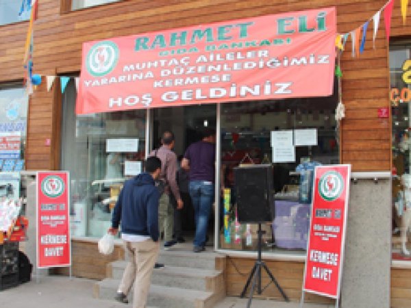 Van'da muhtaç aileler yararına kermes