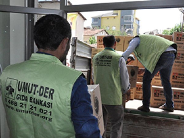 Umut-Der'den Şırnaklı mağdurulara yardım