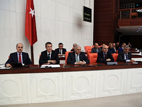 Binali Yıldırım Hükümeti güvenoyu aldı