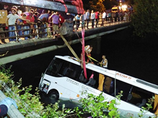 Osmaniye'de feci kaza: 12 ölü, 23 yaralı