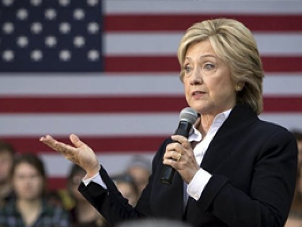 Hillary Clinton başkan adaylığını garantiledi