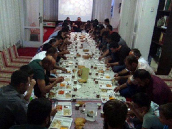 Davet-Der gönüllüleriyle iftarda buluştu