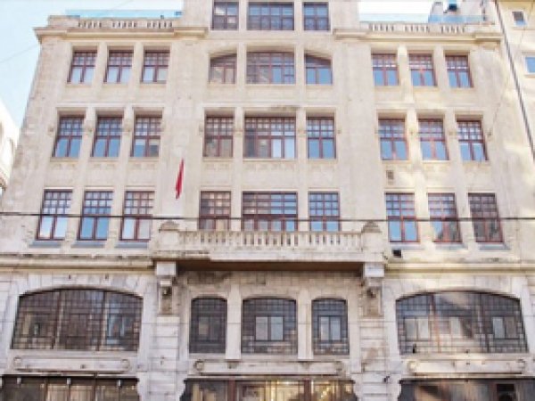 Beyoğlu Anadolu'da karma eğitime son