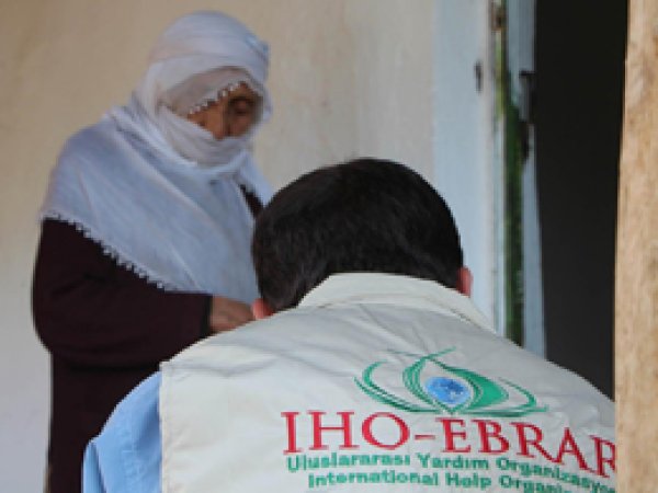 IHO Ebrar'ın yardımları Karlıova’ya ulaştı