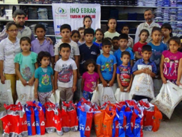 IHO-Ebrar Yetimlerin yüzünü güldürdü
