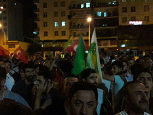 Diyarbakır halkı sokaklara çıktı