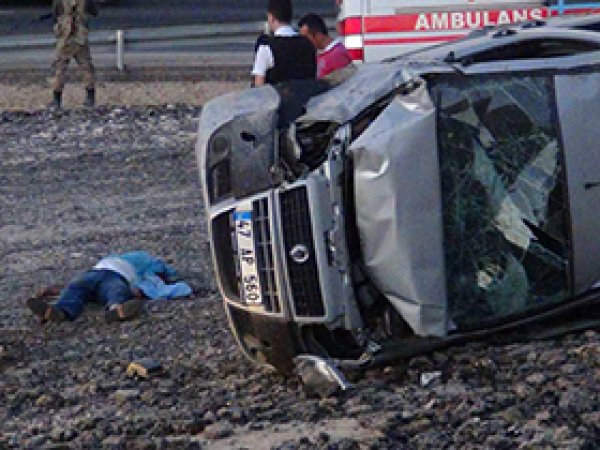 Diyarbakır'da trafik kazası: 2 ölü