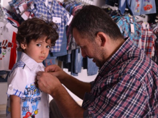 Umut Der: 'Bir yetim de sen giydir'