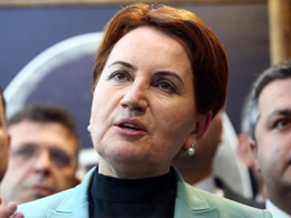 Meral Akşener MHP'den ihraç edildi