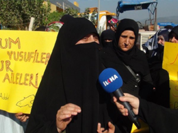'Eşlerimiz merhamet dilenmiyor'