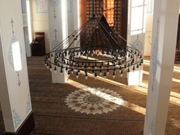 Diyanet'ten camilerdeki avizelere önlem