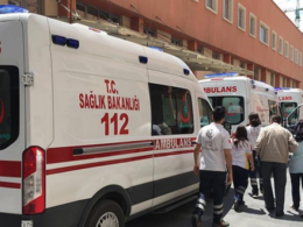 PKK sivil minibüse ateş açtı: 1 yaralı