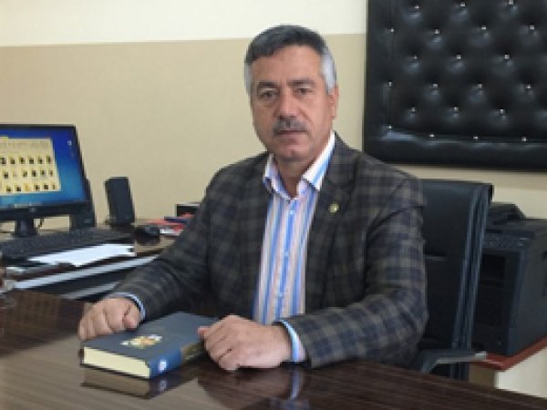 'Ders kitapları ideolojilerden arındırılmalı'
