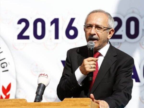 Kılıçdaroğlu'na benzerliği şaşırttı