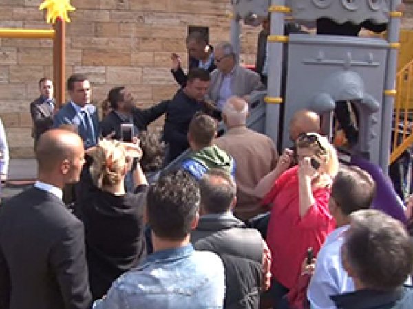 CHP'liler Anıtkabir'deki parka saldırdı