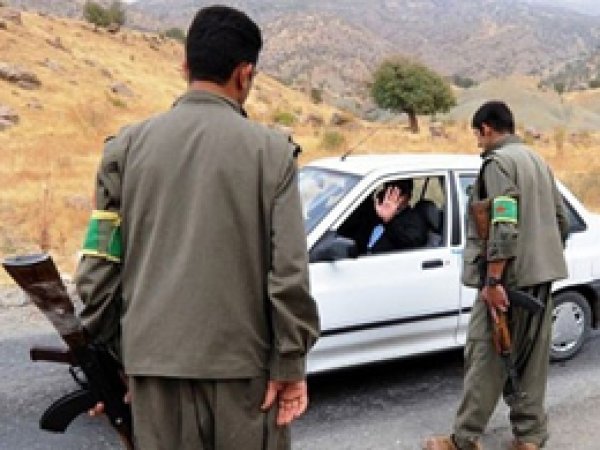 PKK’liler ormanda çalışan araçlara el koydu