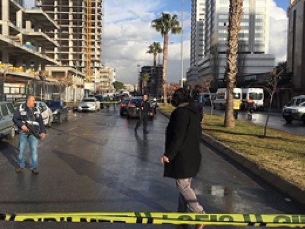 İzmir Adliyesi'ne bombalı saldırı