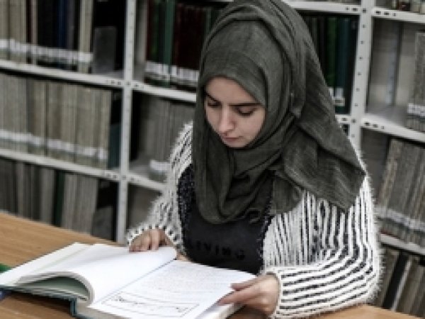 Kuşatma altındaki Gazze'ye okumaya gitti
