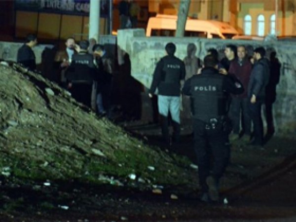 Diyarbakır'da polis noktasına saldırı 