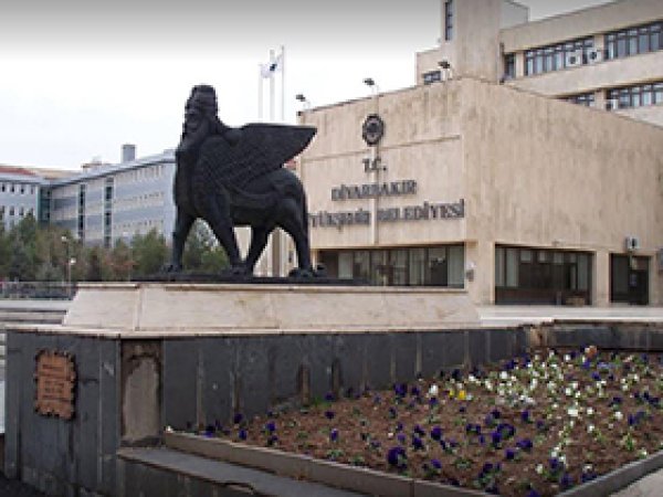 Diyarbakır'da putperestlik ikonları kaldırıldı