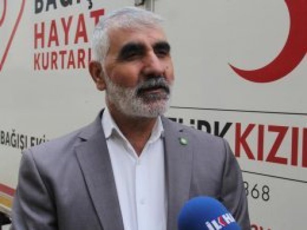 Ergani'de HÜDA PAR kan bağışında bulundu