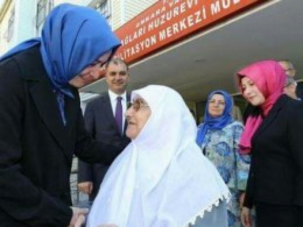 Yaşlı bakım aylığı nasıl alınır?