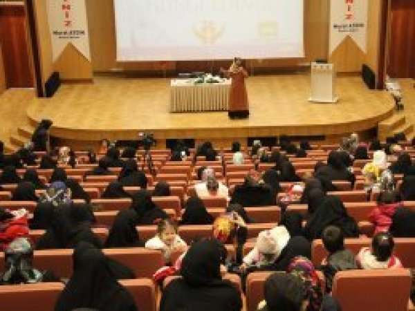 'Erkekle kadın birbirini tamamlayan iki varlıktır'