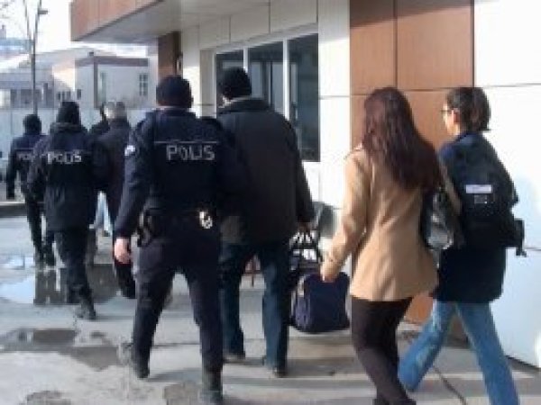 Antep'te 38 Polis FETÖ’den tutuklandı