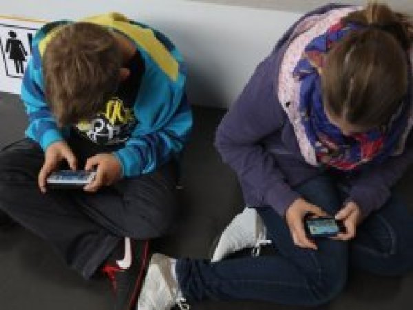 Çocuğunuzun telefonuna el koyarsanız ne olur?