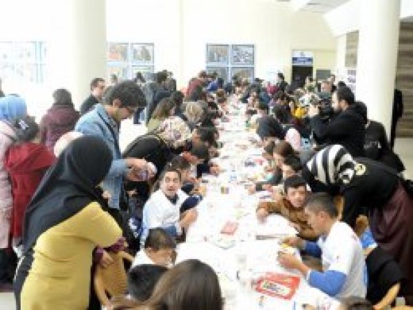 Hayallerindeki ‘Engelsiz Dünya Resmi’ni çizdiler