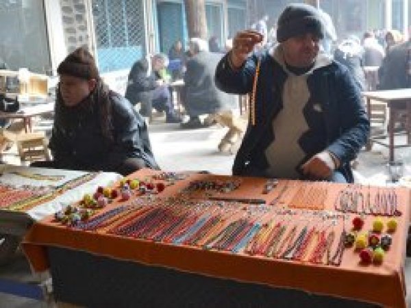 Urfa'da 5 bin TL'ye tespih satıyorlar