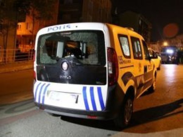 İstanbul'da polise ateş açıldı