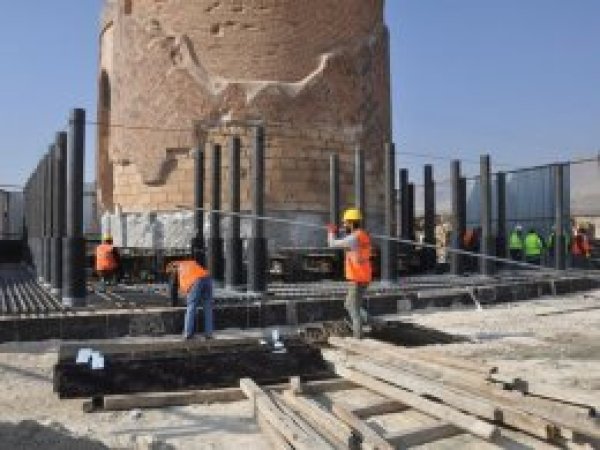 650 yıllık türbe taşınıyor