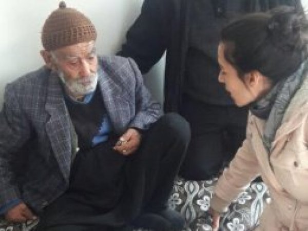 Bakanlık yaşlı amcaya sahip çıktı