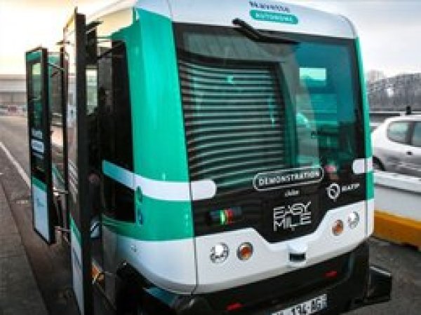 Şoförsüz otobüsler sefere başladı