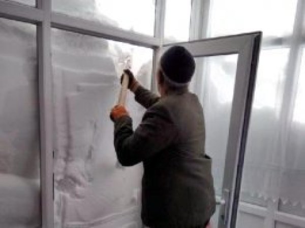 Bingöl'de evler kar altında kaldı