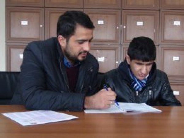 Görme engelli genç Siyer Sınavı'na katıldı
