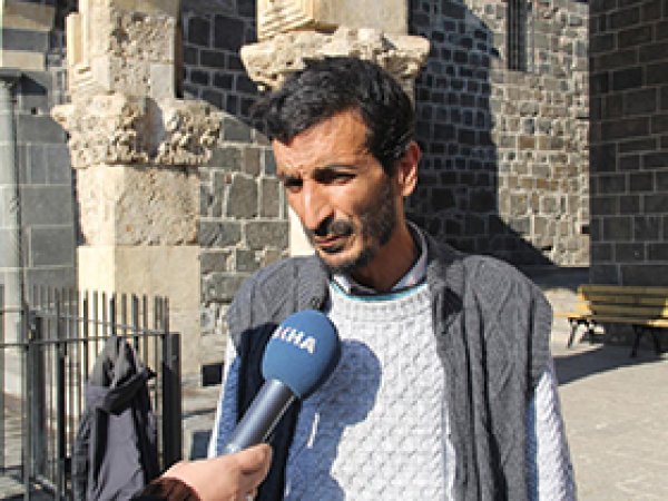 Ulu Cami'de İslam'ı anlatması engellendi