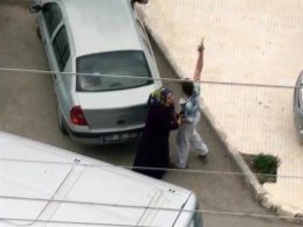 Öğretmen çifte silahlı saldırı